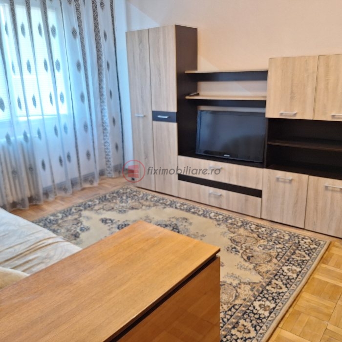 Podu Roș, apartament 2 camere, 50mp, cu CT