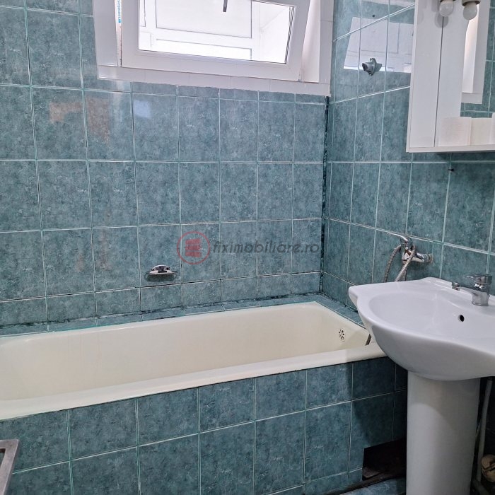 Podu Roș, apartament 2 camere, 50mp, cu CT