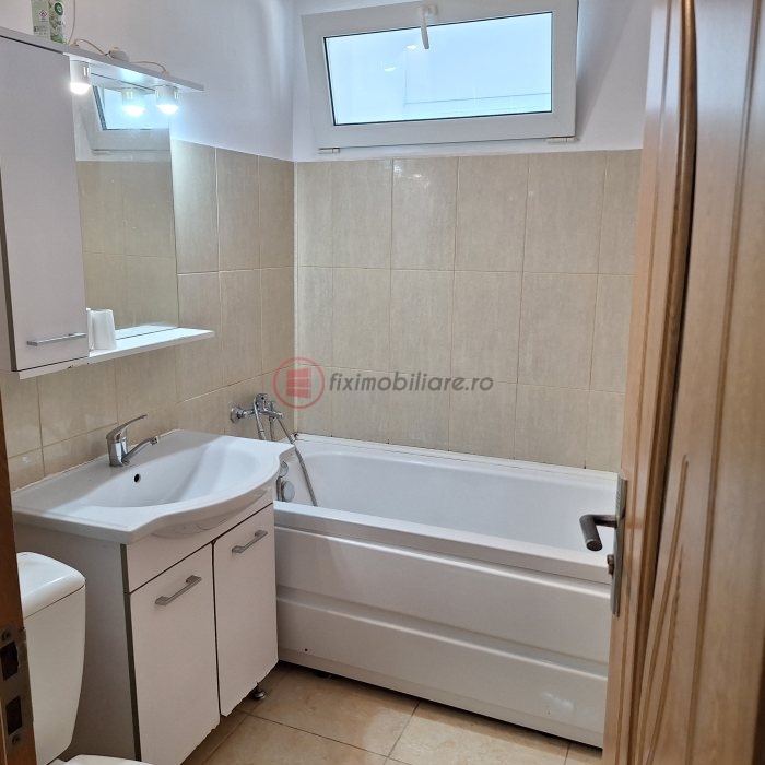 Podu Roș, Apartament 2 camere, 50mp, etaj 3, cu CT