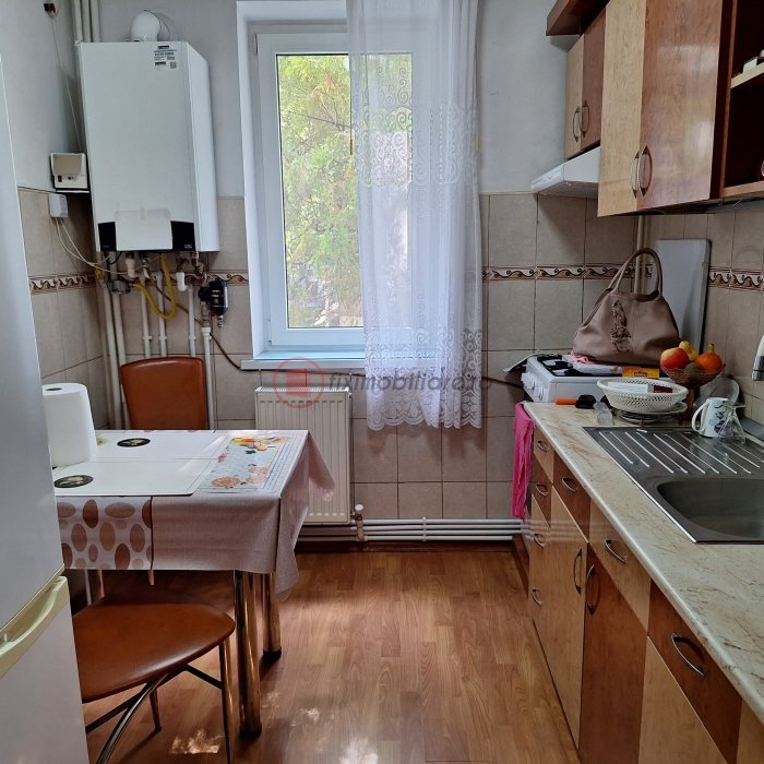 Tudor, Bucșinescu, 2 camere, 50mp, etajul 1