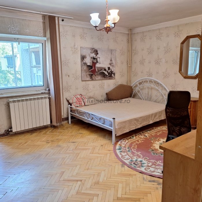 Târgu Cucu, 3 camere decomandat la blocurile tip vilă